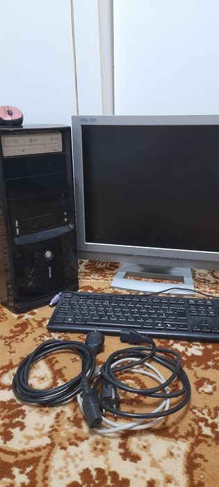 Компьютер ,монитор,клавиатура
