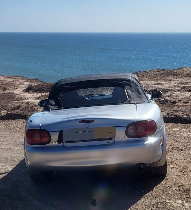 Mazda MX5 1.8  de 2002  Com  136.500km Reais.Carro de garagem em excelente estado .19.500€  negociável