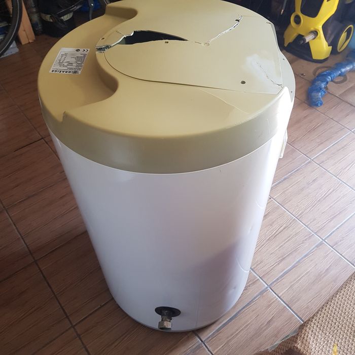 Бойлер на 100 л в робочому стані