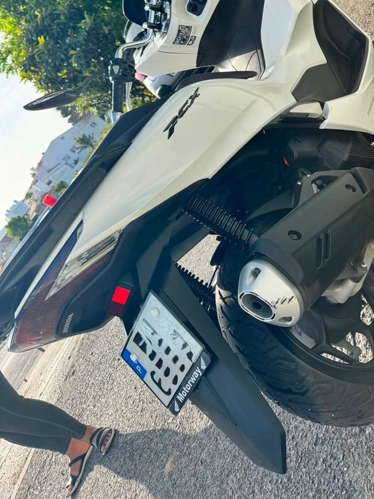 Mota pcx 125 cc ano 2024 na cor branca