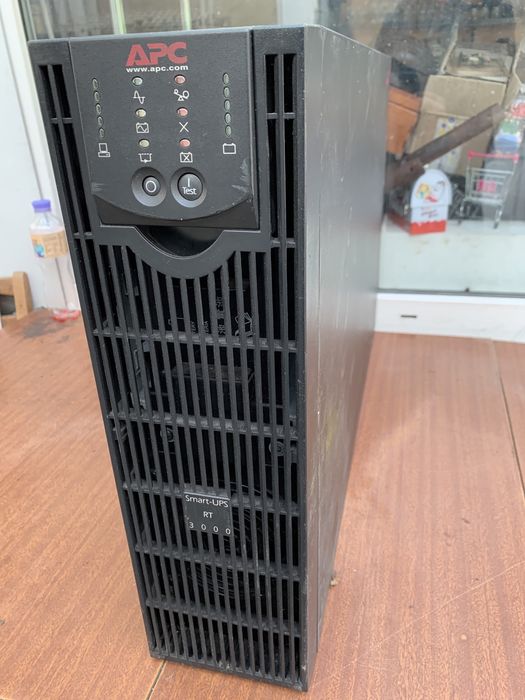 ДБЖ безперебійник APC SURT3000XLI чиста синусоіда 3000ВА