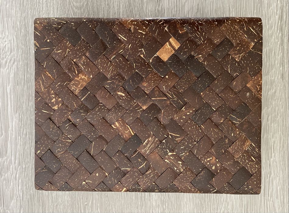 Caixa com côco embutido