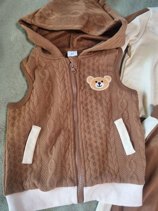 спортивний костюм  на дівчинку