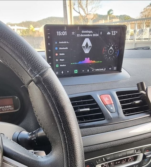Entregas grátis Zona Grande Porto Rádio Android 14  com GPS Megane 3