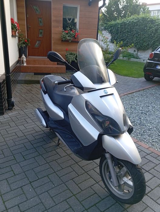 Skuter Piaggio X 7