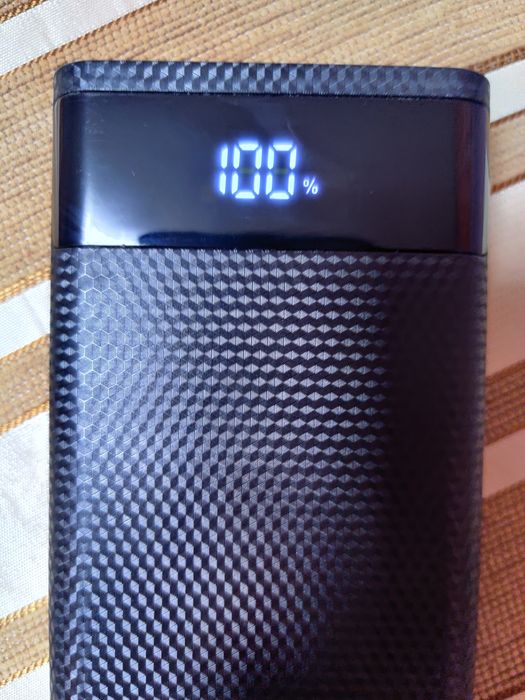 Повербанк fast charge 22.5w. Быстрая зарядка.  5v 9v 12v