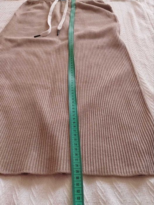 Нова трикотажна спідниця в рубчик