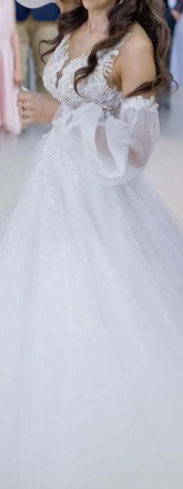 Sprzedam Suknie Ślubną szytą na miarę Wzrost 165cm!