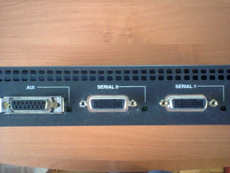 Маршрутизатор Cisco 2500