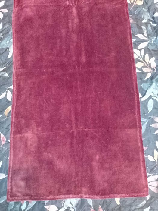 Passadeira/Naperon veludo vermelho simples antigo
