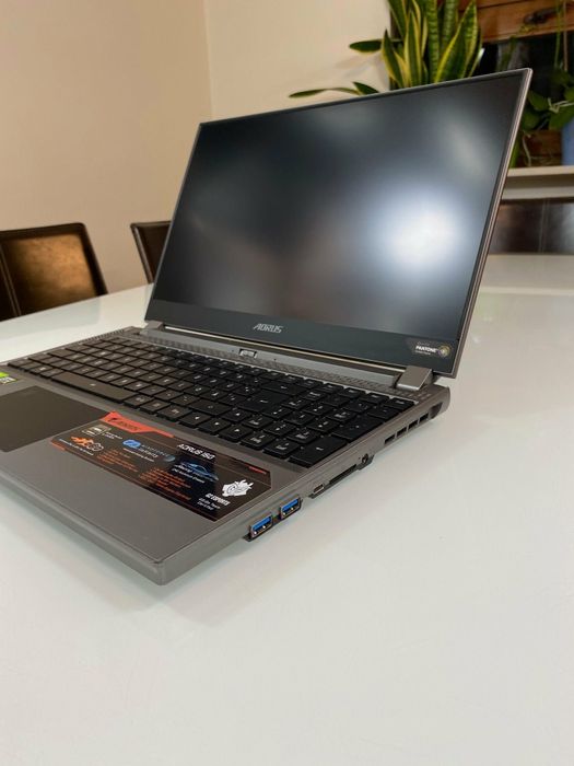 Aorus 15g WB stan bardzo dobry