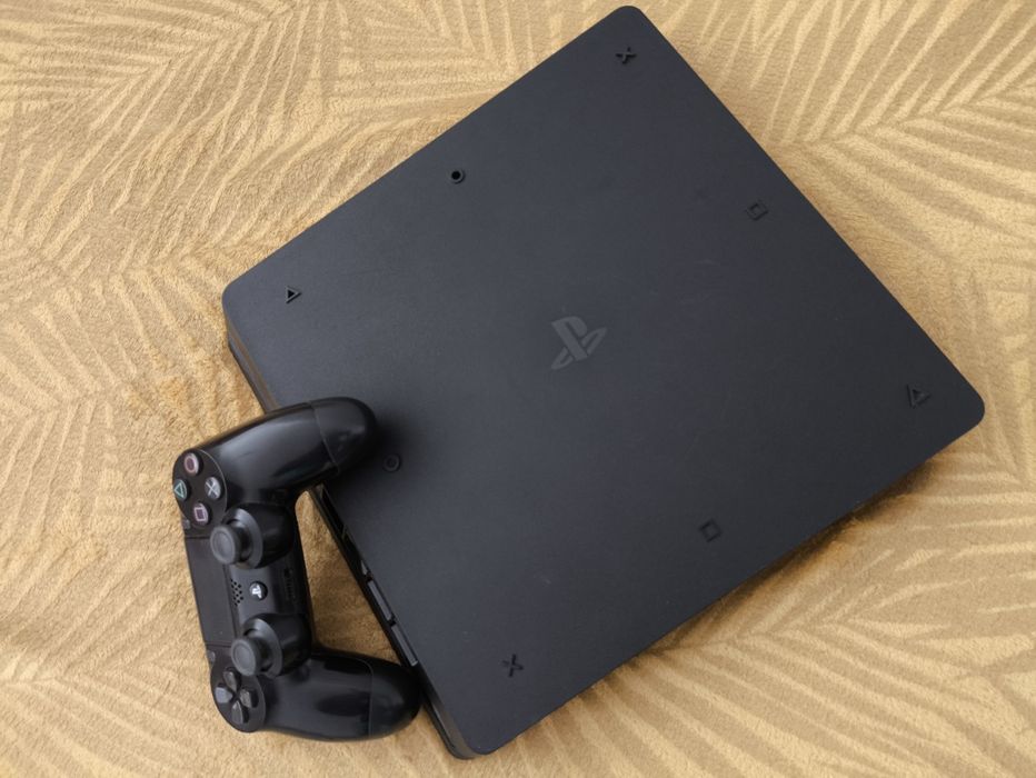 PlayStation 4 Pro 1Tera Desbloqueada FC26, God Of War Ragnarok, Red Dead Redemtion 2, Far Cry 6, Resident Evil Village