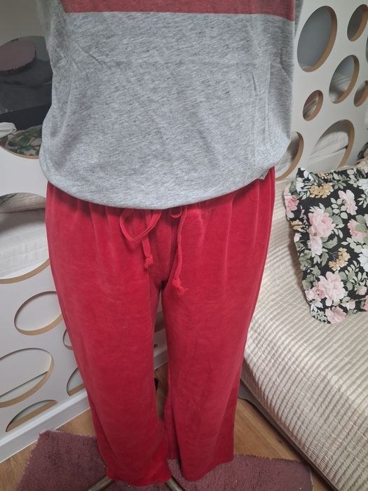 Szary T-shirt Levi's +welurowe szwedy
