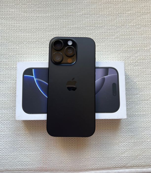iPhone 16 PRO 256 MB CZARNY, dodatkowe ubezpieczenie,  stan jak w sklepie.