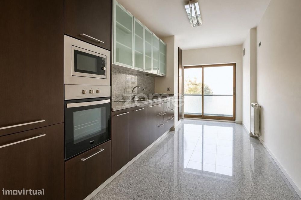 Apartamento T3, Celeirós, Braga.