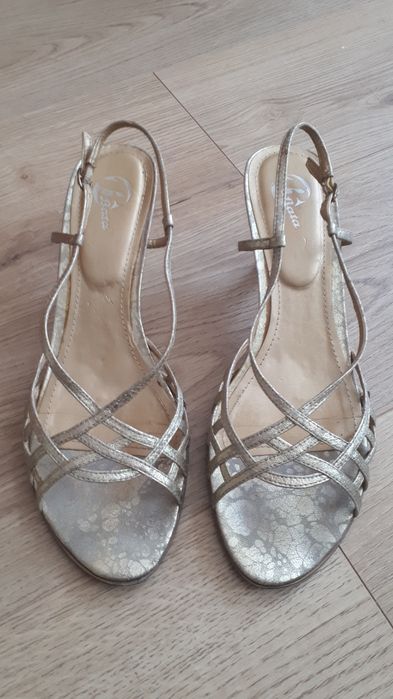 Damskie sandałki marki Bata w kolorze złotym,,rozmiar 41