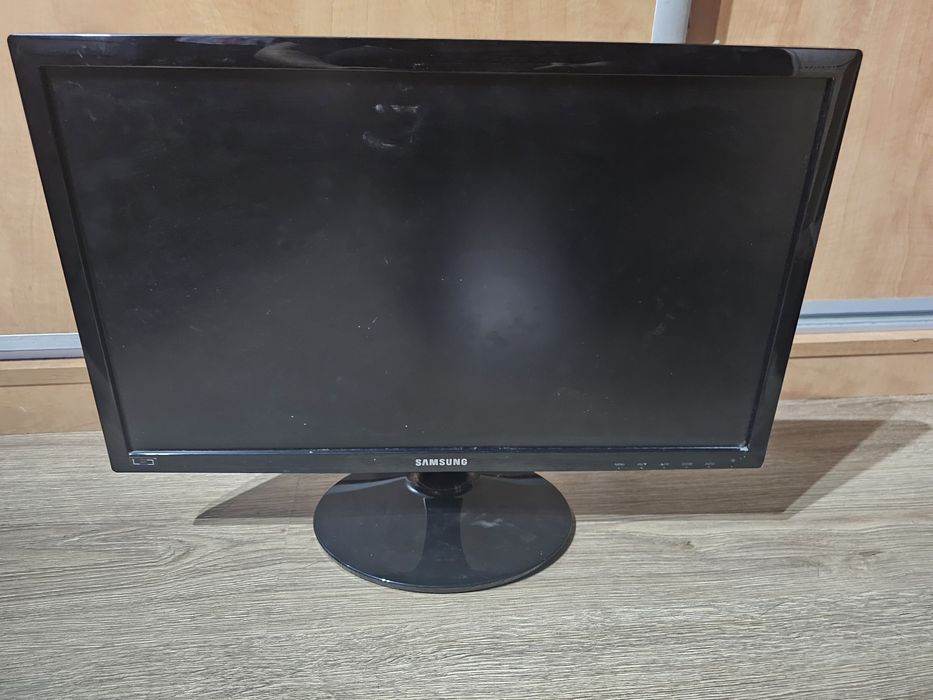 Monitor Samsung LED 22" uzywany
