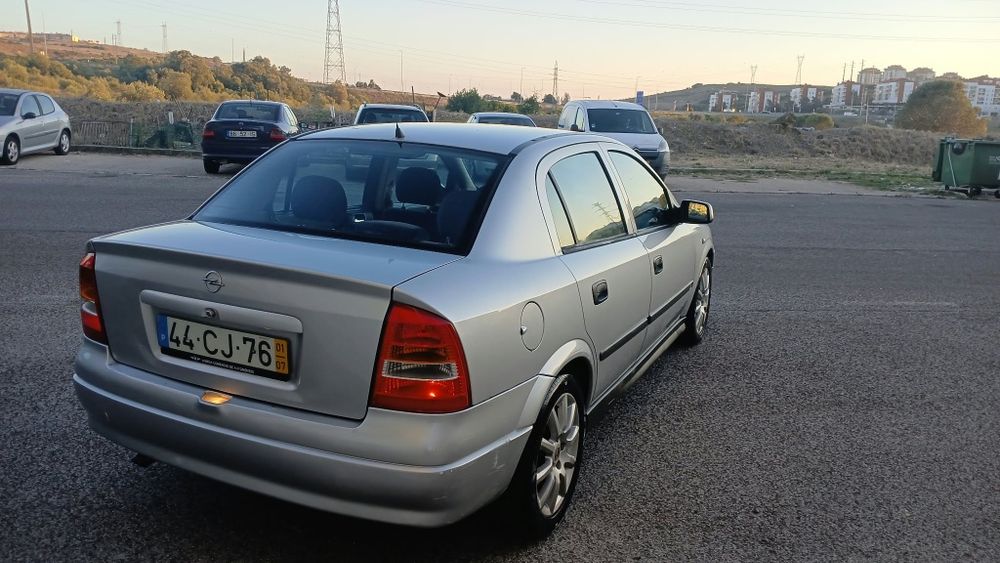 Opel Astra 2.0 diesel excelente estado — photo 2