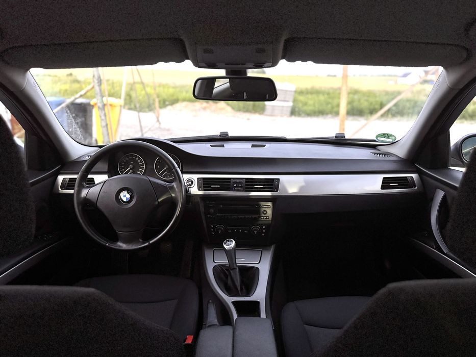 BMW Seria 3 E90 320i | Zadbane | 7 lat w jednych rękach |