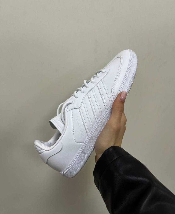 кросівки Adidas Samba white size 41-26 (25.5)см. Мякенька еко шкіра, дуже легенькі та зручні крутезні