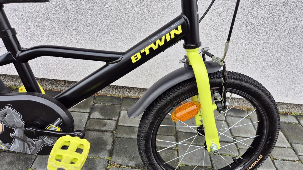 Rower 16 B-TWIN Dark Hero - Decathlon - dziecięcy