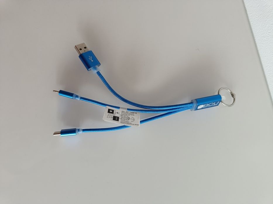 Kabel 3w1 Brelok – USB-C, iPhone (Lightning), Micro USB – Niebieski