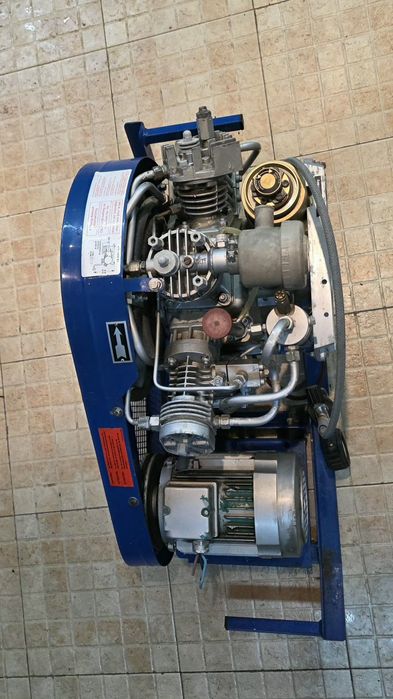Compressor de mergulho Bauer