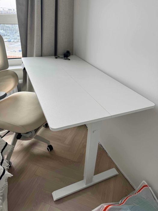 Biurko regulowane elektryczne białe DiVolio