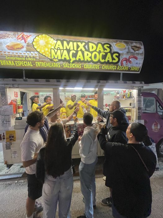 Vendo FOOD TRUCK pronta a trabalhar e legalizado Renault master  Bifanas , Cocktail e Maçarocas  30.000€