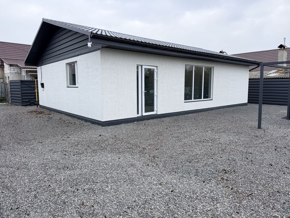 Новий будинок на Казбеті з газом в. Франка