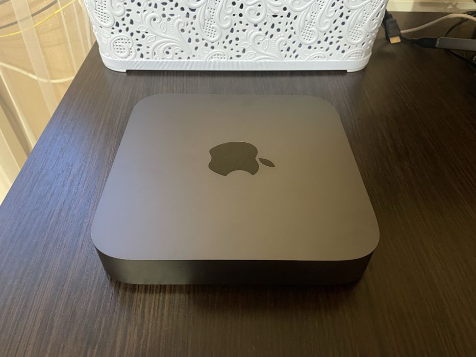 Mac mini late 2018 a1993 на і7!