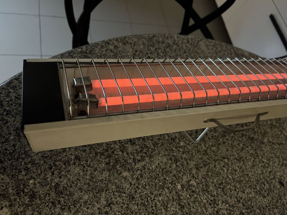 Aquecedor electrico com 2  resistencias