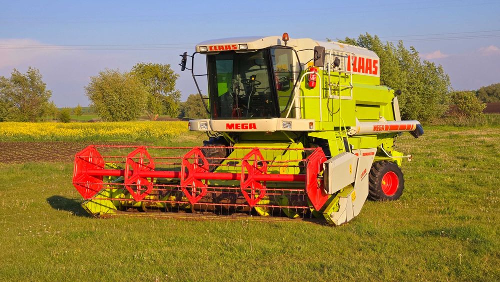Комбайн зернозбиральний свіжопривезений mega claas