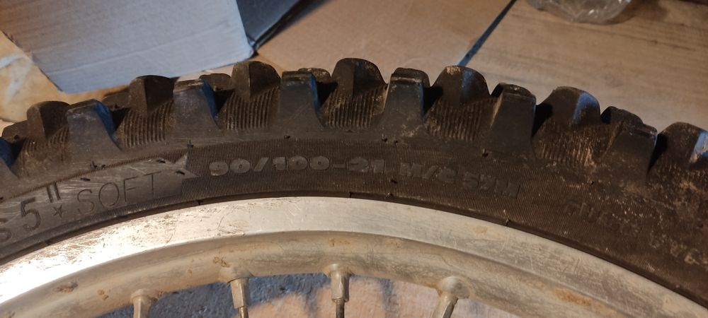 Opona Koło przednie  90/100/21 Husqvarna KTM kawasaki honda