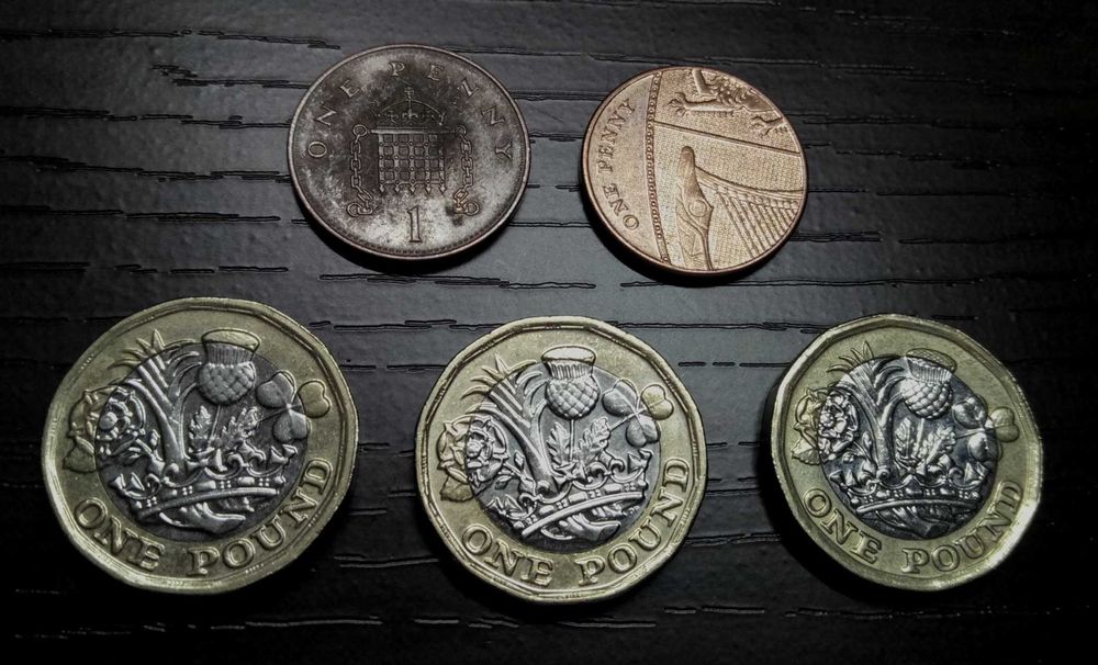 Монеты Великобритания США ОАЭ Словения. Нумизматика.