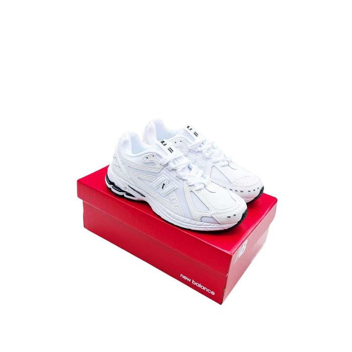 Жіночі кросівки New Balance 1906R White білі
