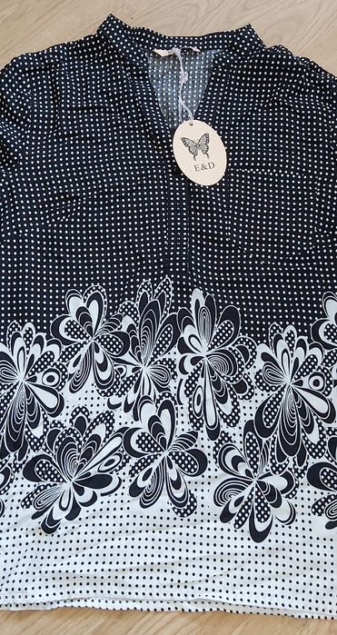 Blusa preta e branca. 100% algodão. Tamanho M