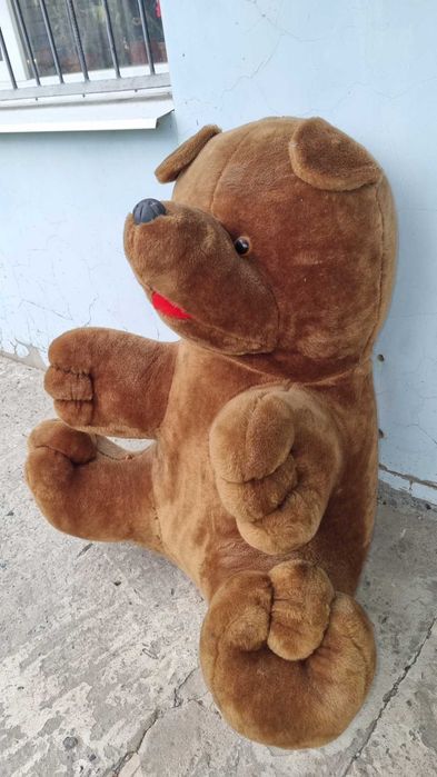 Великий м’який ведмідь