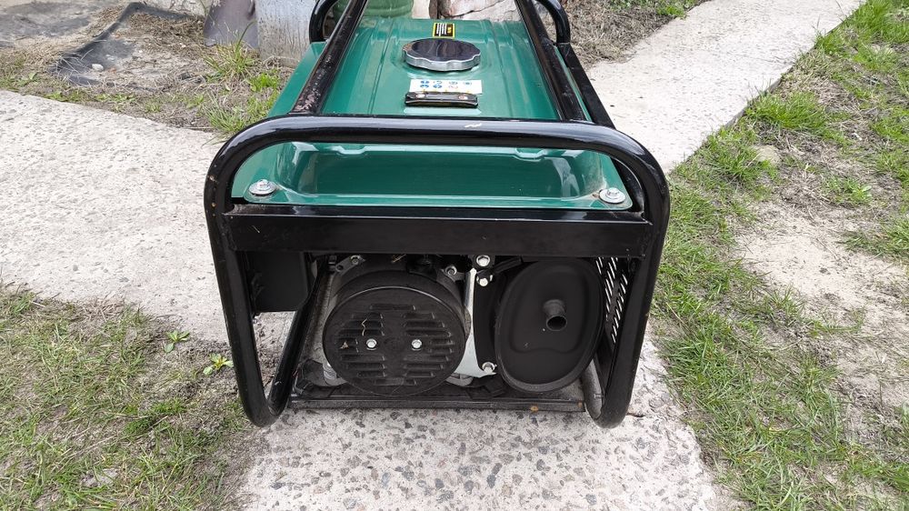 Бензиновый Электрогенератор 3.4 Ква Обмін на Авто