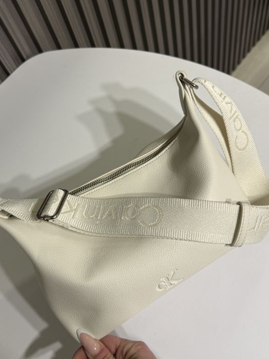 Сумка Calvin Klein .
