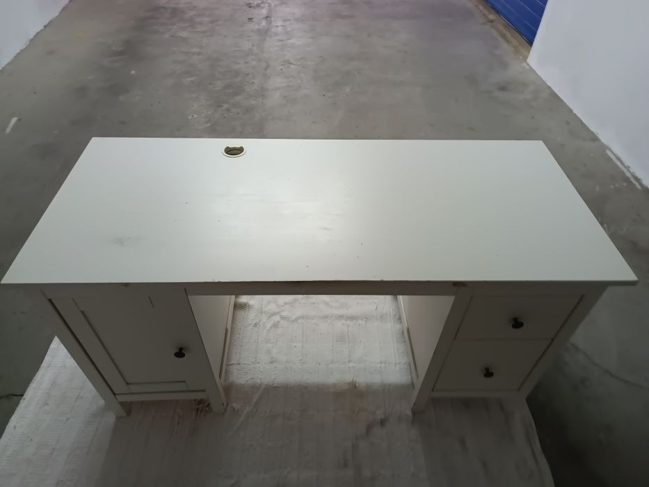 Mesa Secretária Branca com Gavetas