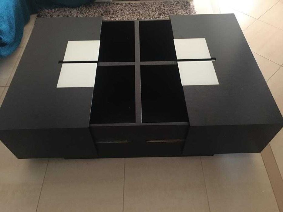 Mesa de sala de estar em wengue