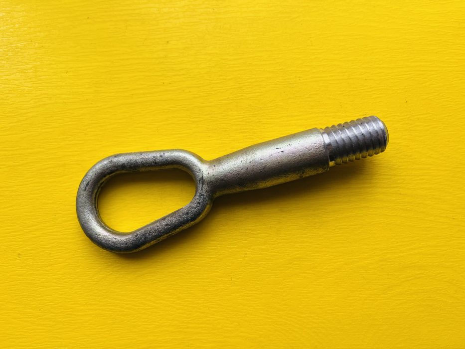 Буксировочный крюк Mazda Nissan Tesla Volkswagen Subaru BMW Renault