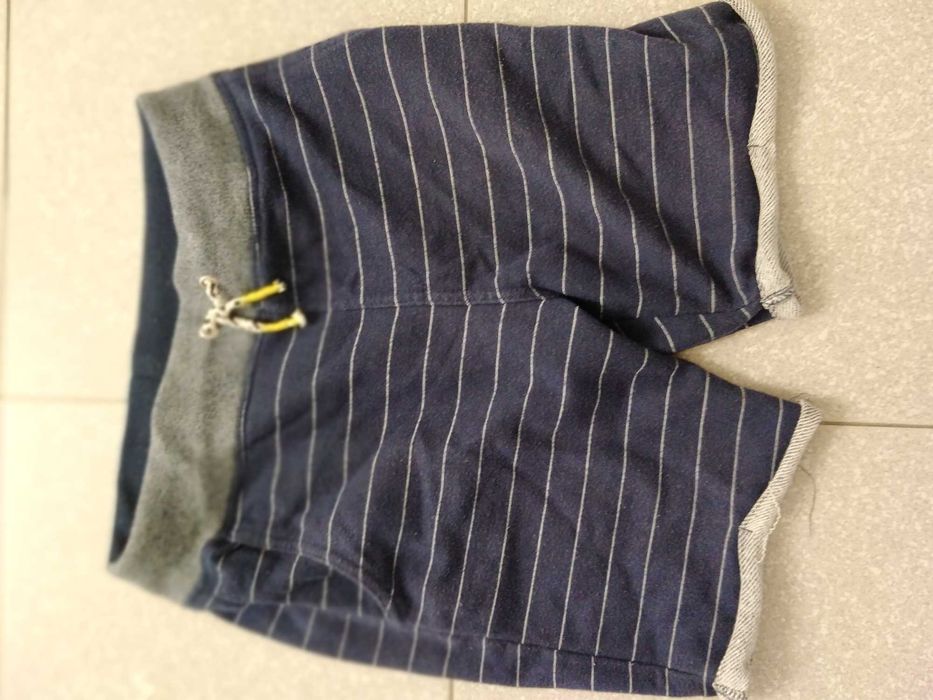 Calções com algum uso