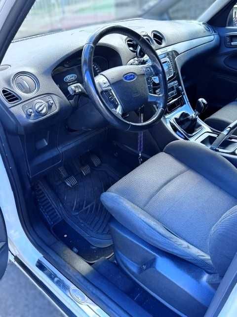 Ford S-Max — fotografia 6