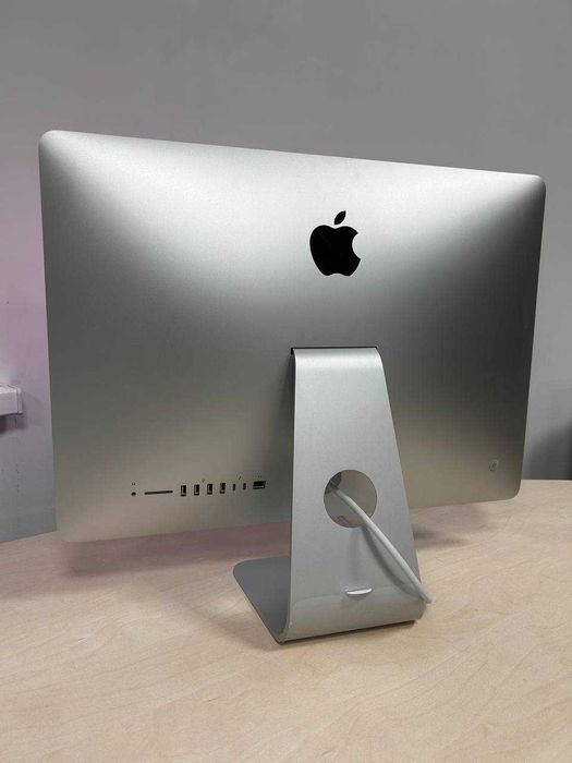 iMac 21.5'' 32GB 1TB i5 4GB Graphics 2019