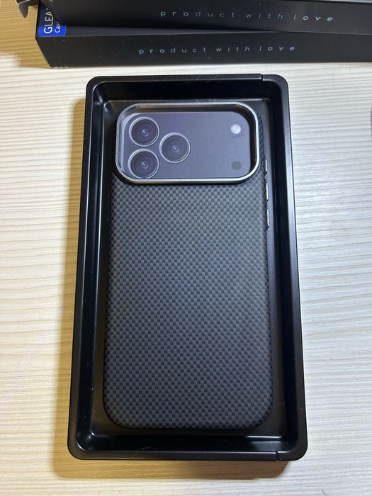 Чехлы карбон на iPhone 17 pro Max  16 pro Max