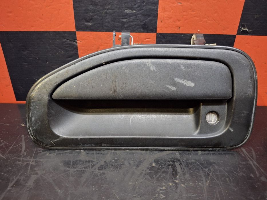 Puxador porta frente esquerda MITSUBISHI TRUCKS Canter