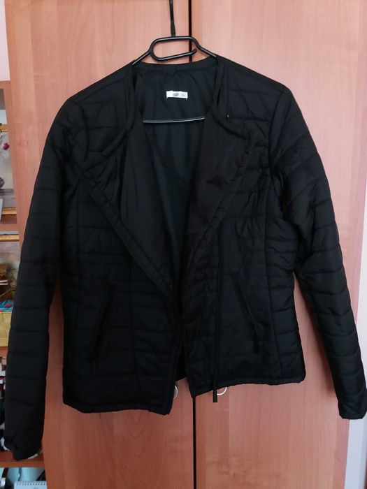 Czarna lekka pikowana kurtka ramoneska 38 M