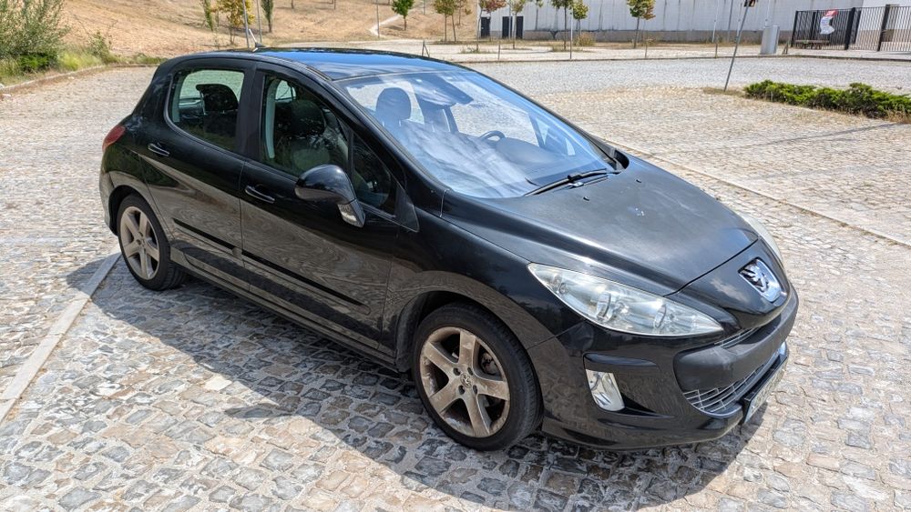 Peugeot 308 — fotografia 2